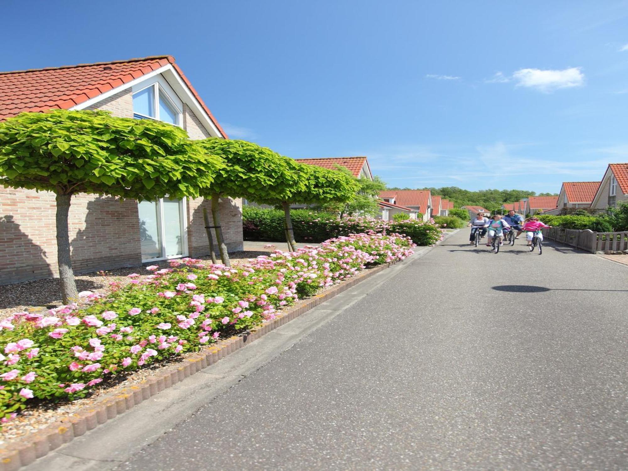 Luxurious With Sauna, In A Park, 900 M From The