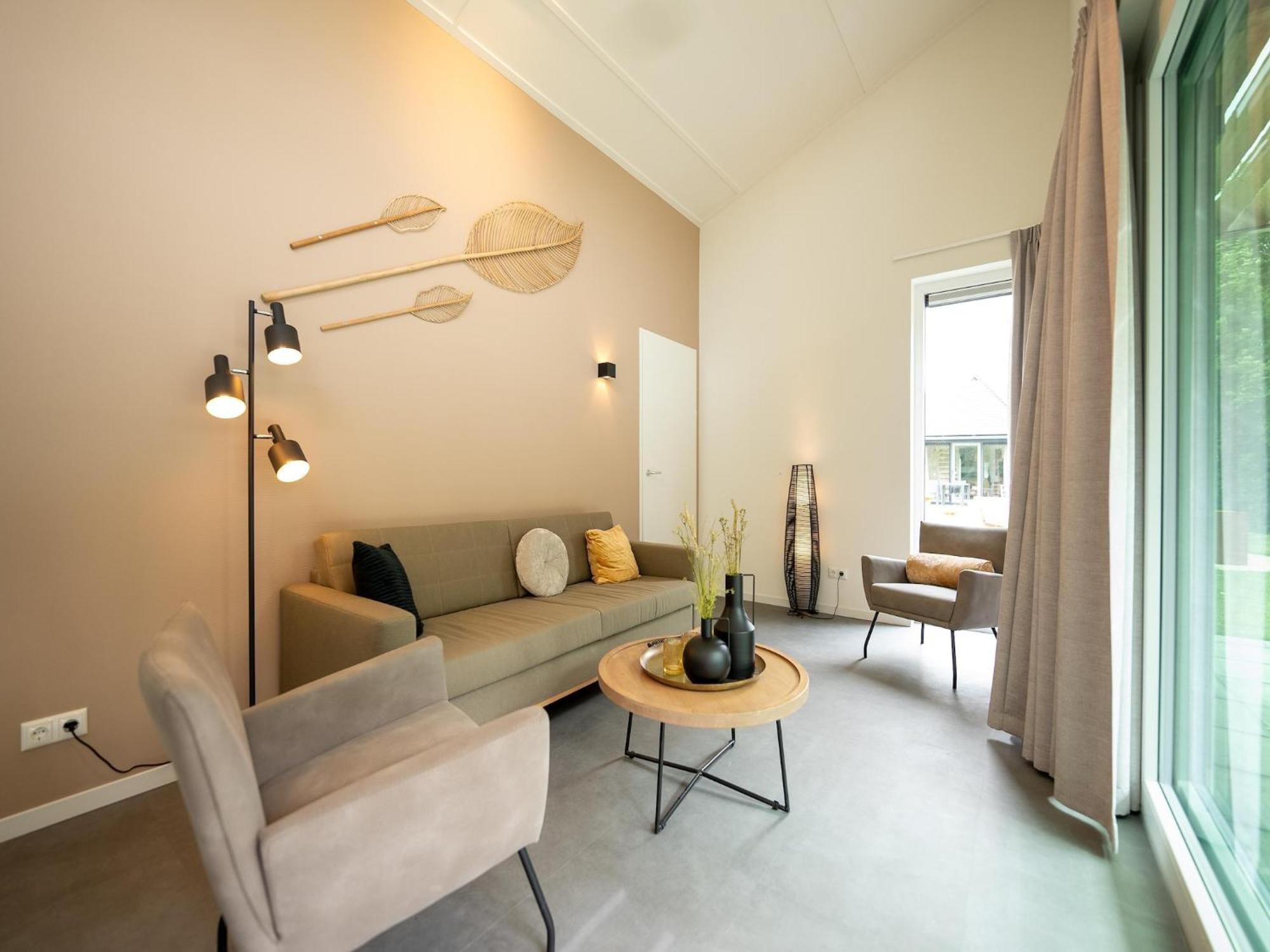 Vakantiehuis Luxurious With Sauna, In A Park, 900 M From The